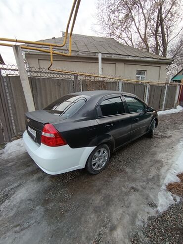 Легковой транспорт: Сдаю в аренду: Легковое авто