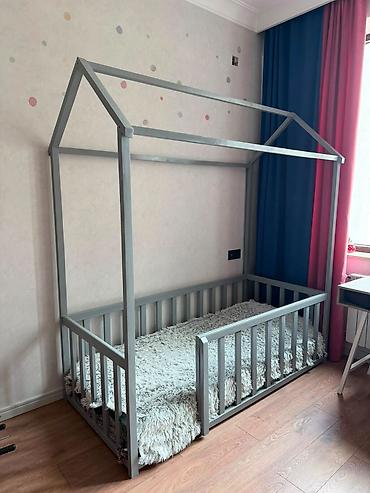 kravat satilir: Sebiwbaki Montessori kravat 190/80 di Matrasi daxildi 150man satilir — 1