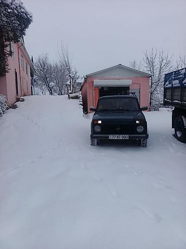 niva şini: LADA Niva 4x4 (VAZ 2121) - Nömrə: 77-NT-980 - Kuzov: 3 qapılı — 1