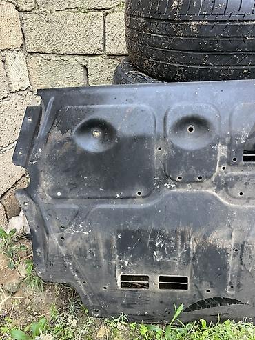 disk teker alemi: Motor qoruyucusu, Universal auto Vossvagen passat, 2007 il, Almaniya, Ünvandan götürmə — 3