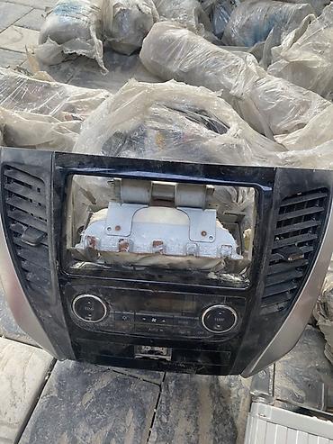 Сenter console Nissan 2015 г., Новый, Оригинал