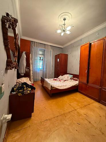 ev satilir gence: Bileceri qes Yehya Huseynov kuc Plosada yax 3 mertebeli binanin 3 cu — 7