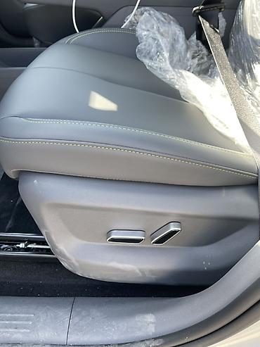 roewe i6: FAW Besturn: 2025 г., Автомат, Электромобиль, Кроссовер — 7
