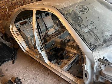 wmb e34: Mercedes-Benz E-Class: 2001 г., Седан — 6