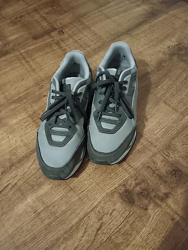 carvel cipele: Muške patike – sivi tonovi. Puma 46. Neodgovarajuci broj — 1