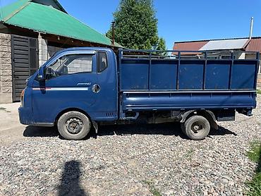 Легкий грузовой транспорт: Легкий грузовик, Hyundai — 3