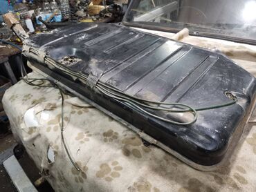 Auto delovi: Rezervoar Lada 2121,21213 Niva br.3 . Polovno, ocuvano. Skinuto sa — 7