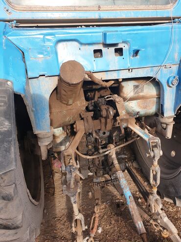 Тракторы МТЗ (Беларус): Трактор МТЗ «Беларус» с кабиной, сзади трехточечная навеска и ВОМ — 3