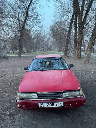 мазд 626: Mazda 626: 1988 г., 2 л, Механика, Бензин, Седан