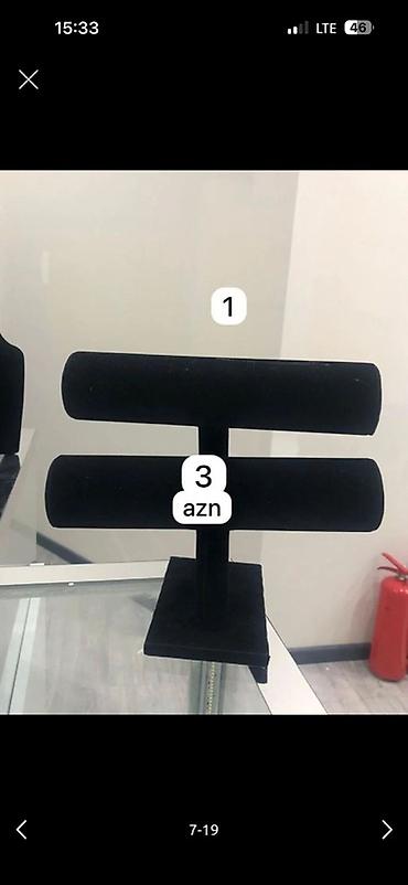 Оборудование для магазинов: Məhsul: Bəzək əşyaları üçün vitrin/stand dəstləri Təsvir: - Qara — 2