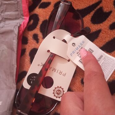 Eynəklər: Gün. eynäyi. Germaniyanindi. şüşäsi. gözä. zärär. vermiyändi — 7