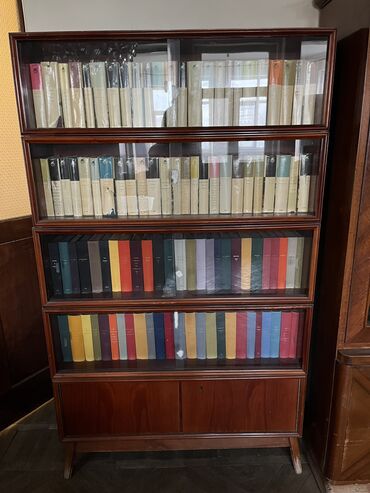 mektebe hazirlasiriq kitabi: Всемирная литература 193 тома в хорошем состоянии