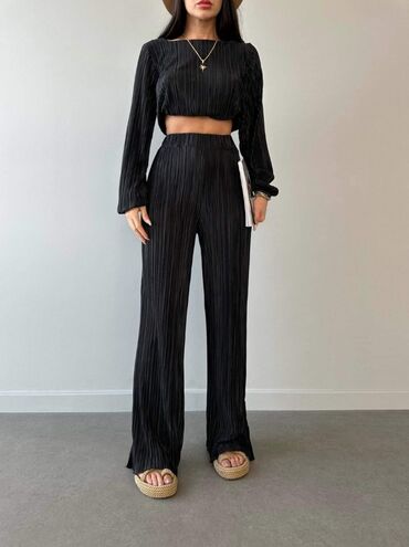 Kompleti: New Perfekt Set SS•MM•L Cena3500 Din — 1