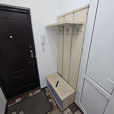 обувный шкаф: Гарнитур для прихожей, Б/у, Вешалка, ДСП, Самовывоз, цвет - Бежевый — 2