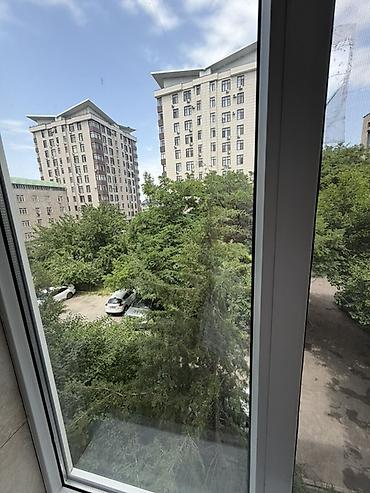 квартиры с панорамными окнами: 3 комнаты, 80 м², Аламедин-1 мкр Индивидуалка, 3 этаж, Дизайнерский ремонт — 3