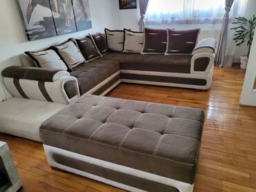 Ugaone garniture: Prodajem garnituru ocuvanu u perfektnom stanju.Dimenzije — 4