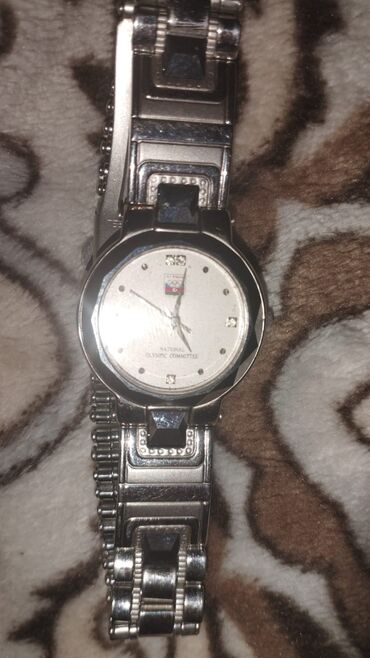 Qol saatları: Qol saatı — 4