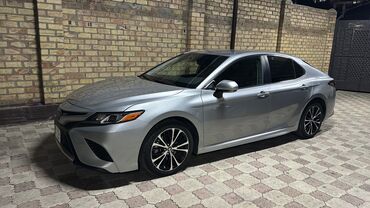 Toyota: Toyota Camry: 2018 г., 2.5 л, Автомат, Бензин, Седан