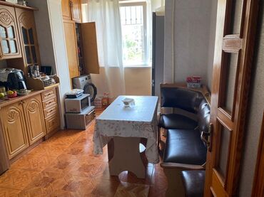 Uzunmüddətli kirayə mənzillər: 3otaqlı mənzil – zövqlə təmirli və tam mebellidir.Xətai rayonu — 19