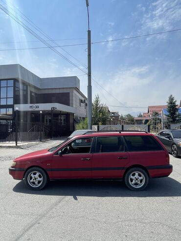 обмен на авто с доплатой: Volkswagen Passat: 1995 г., 1.8 л, Механика, Бензин, Универсал