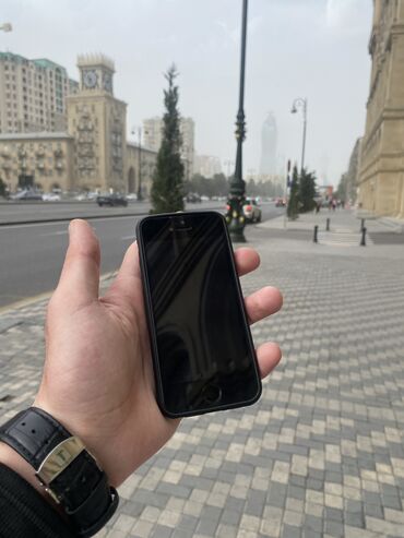 chekhol dlya telefona flai fs451 s risunkom: IPhone 5s, 16 GB, Qara, Zəmanət, Barmaq izi, Face ID