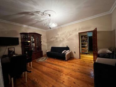 Yeni tikili: 3 otaqlı, Yeni tikili, m. Neftçilər, 104 kv. m — 2