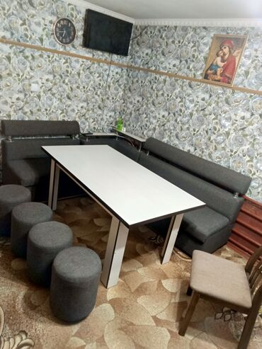 столы стулья для кафе: Кухонный гарнитур, Стул, Стол, Уголок, цвет - Серый, Б/у
