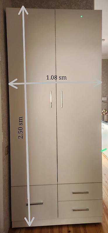 siyirme: Ağ rəngli iki qapılı garderob/dolab - Ölçülər: hündürlük 2.50 m, en — 1
