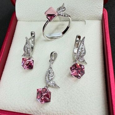 Seplər: Gümüş sep klonla 925 prob qiymət 35 manatdan baslayir.başqa hərflər də — 3