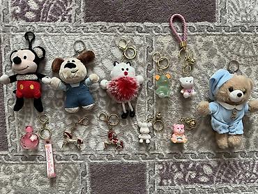 toxunma oyuncaq: Rəngli brelok və mini oyuncaq kolleksiyası 🏷Peluş olanlar 5 azn-dir — 2