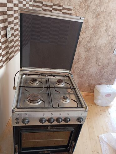 Кухонные плиты и варочные поверхности: Плита Beko, Газовая, Отдельностоящая, 4 конфорки, Б/у
