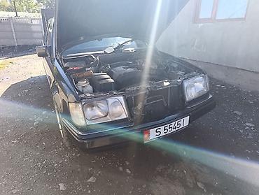 Транспорт: Mercedes-Benz W124: 1993 г., 2.2 л, Механика, Бензин, Седан — 4
