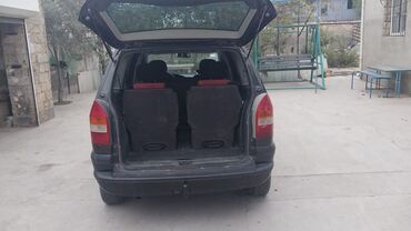 Opel: Opel Zafira: 1.8 l | 1999 il 300 km Van/Minivan — 17