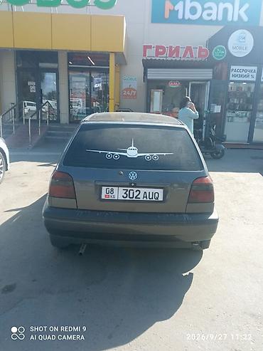Volkswagen Golf: 1994 г., 1.6 л, Хэтчбэк