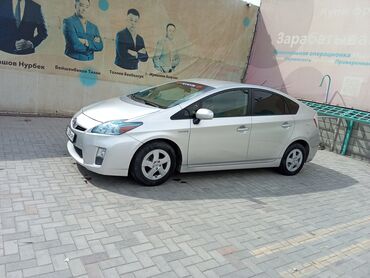 маленькая машина: Toyota Prius: 2010 г., 1.8 л, Автомат, Гибрид, Хетчбек