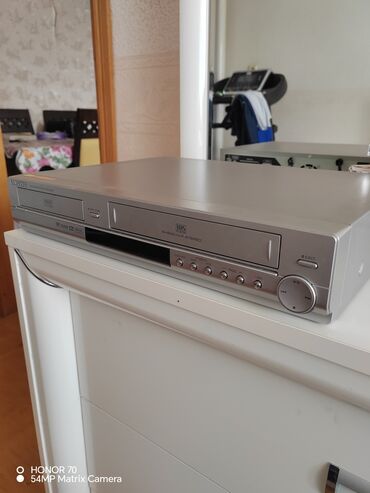 DVD və Blu-ray pleyerlər: İşlənmiş Samsung, Pulsuz çatdırılma lalafo.az -da DVD və Blu-ray pleyerlər: İşlənmiş Samsung, Pulsuz çatdırılma