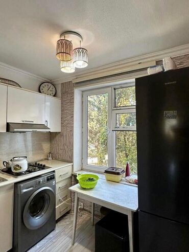 Köhnə tikili: Bakı, Ağ şəhər, 3 otaqlı, Köhnə tikili, m. Xətai, 70 kv. m — 25