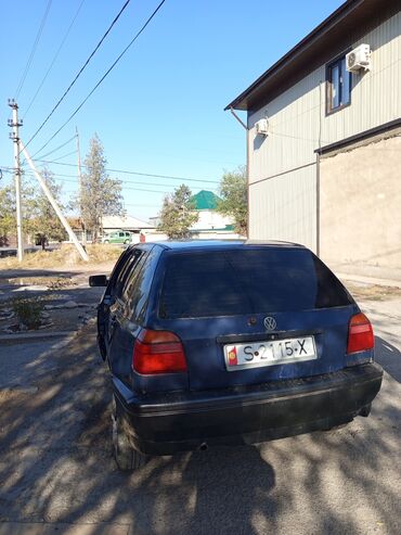 обмен квартиры: Volkswagen Golf: 1993 г., Механика, Хетчбек