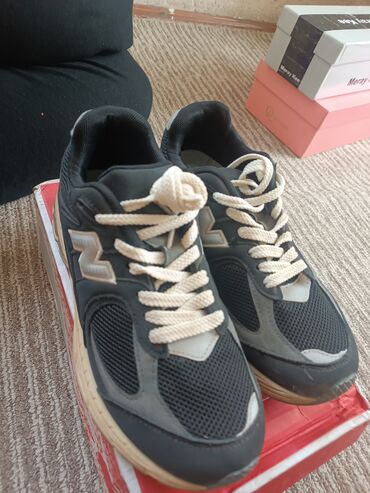 найк айр макс 97: Кроссовки в стиле New Balance 2002R - Цвет: черный/темно‑серый верх
