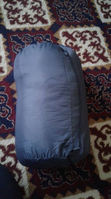 спальный мешок пакистанский: Дешево продаю спальные мешки хорошего качества, есть 2 цвета серый