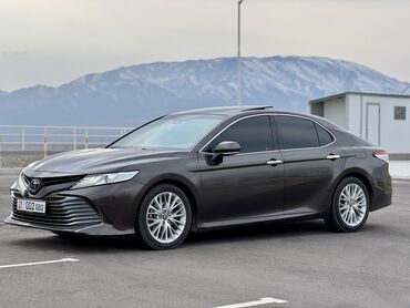 таята камри: Toyota Camry: 2018 г., 2.5 л, Бензин