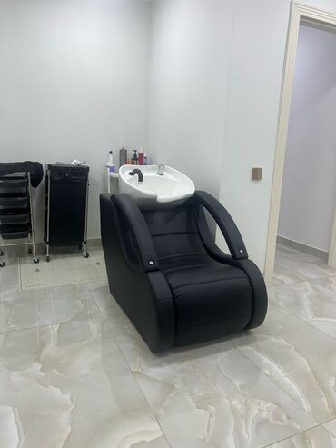 Salon, tibbi kreslolar: Saç yuma kreslosu 350azn. yeni kimidi. Unvan Neriman mt
