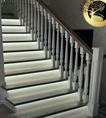 Деревянные лестницы: Стильная деревянная лестница, выполненная в классическом стиле — 33