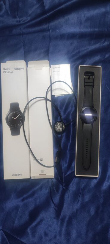 Samsung Galaxy Watch4 Classic (черные)40мм Комплектация: - смарт-часы