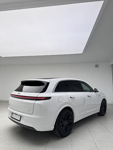 byd e1: Lixiang L7: 2023 г., 1.5 л, Автомат, Электромобиль, Внедорожник — 4