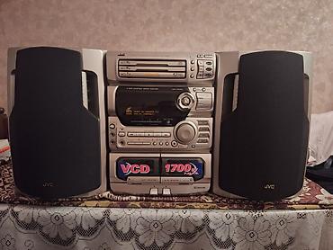 nomre qabi: JVC mini Hi-Fi musiqi mərkəzi + 2 akustik sütun Xüsusiyyətlər: - JVC — 2