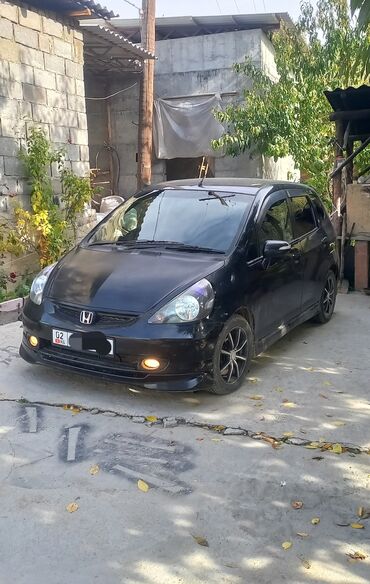 авто в обмен: Honda Fit: 2003 г., 1.5 л, Типтроник, Бензин