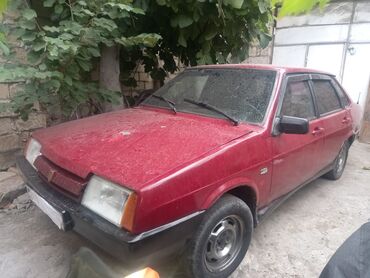 lider disk satılır: Dörd qapılı qırmızı rəngli Lada Samara sedan modeli. Avtomobilin ön