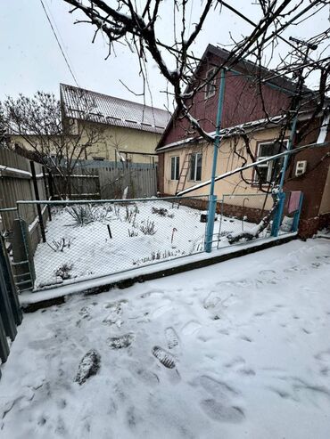 купить квартиру в ош: Полдома, 60 м², 3 комнаты, Агентство недвижимости, Косметический ремонт