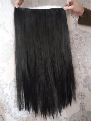 İnformatika: Tünd qara rəngdə düz saç artırması (hair extension) – geniş zolaqlı